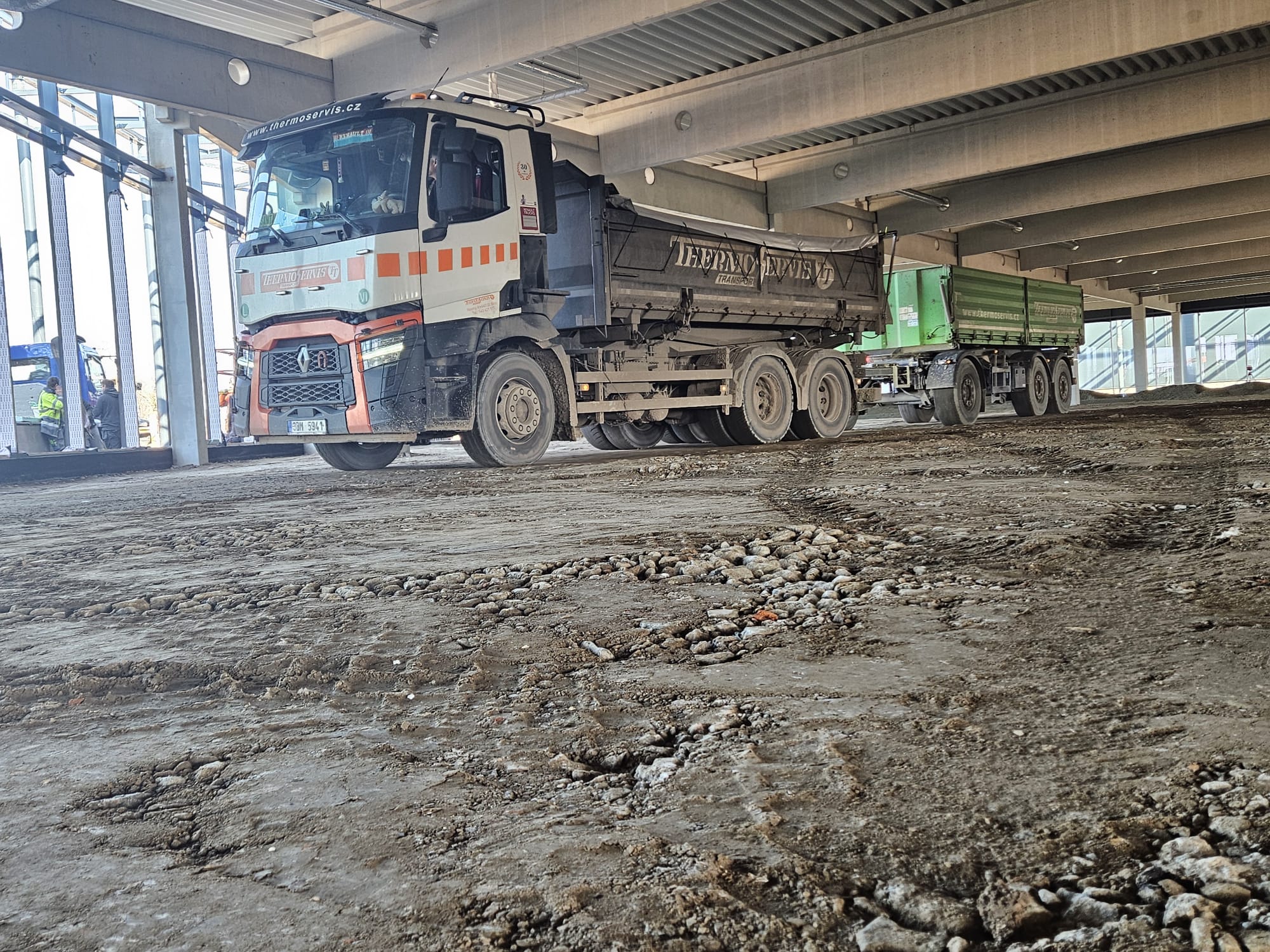 Nákupní centrum Aventin v Pohořelicích